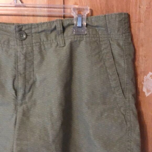 Eddie Bauer Green Diamond Print Cotton Shorts 10 - Picture 3 of 14